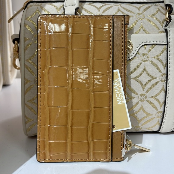 MICHAEL KORS JET SET TRAVEL MEDIUM TZ CARD CASE IN DEER CROCODILE
NWT - Picture 16 of 16